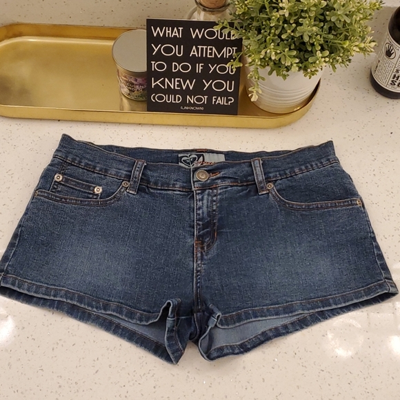 Roxy Jean shorts - Picture 7 of 10